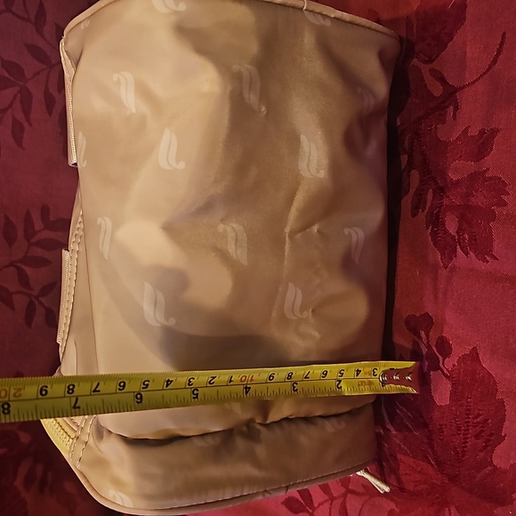 NWOT Fabletics mini duffle bag purse - Picture 8 of 10